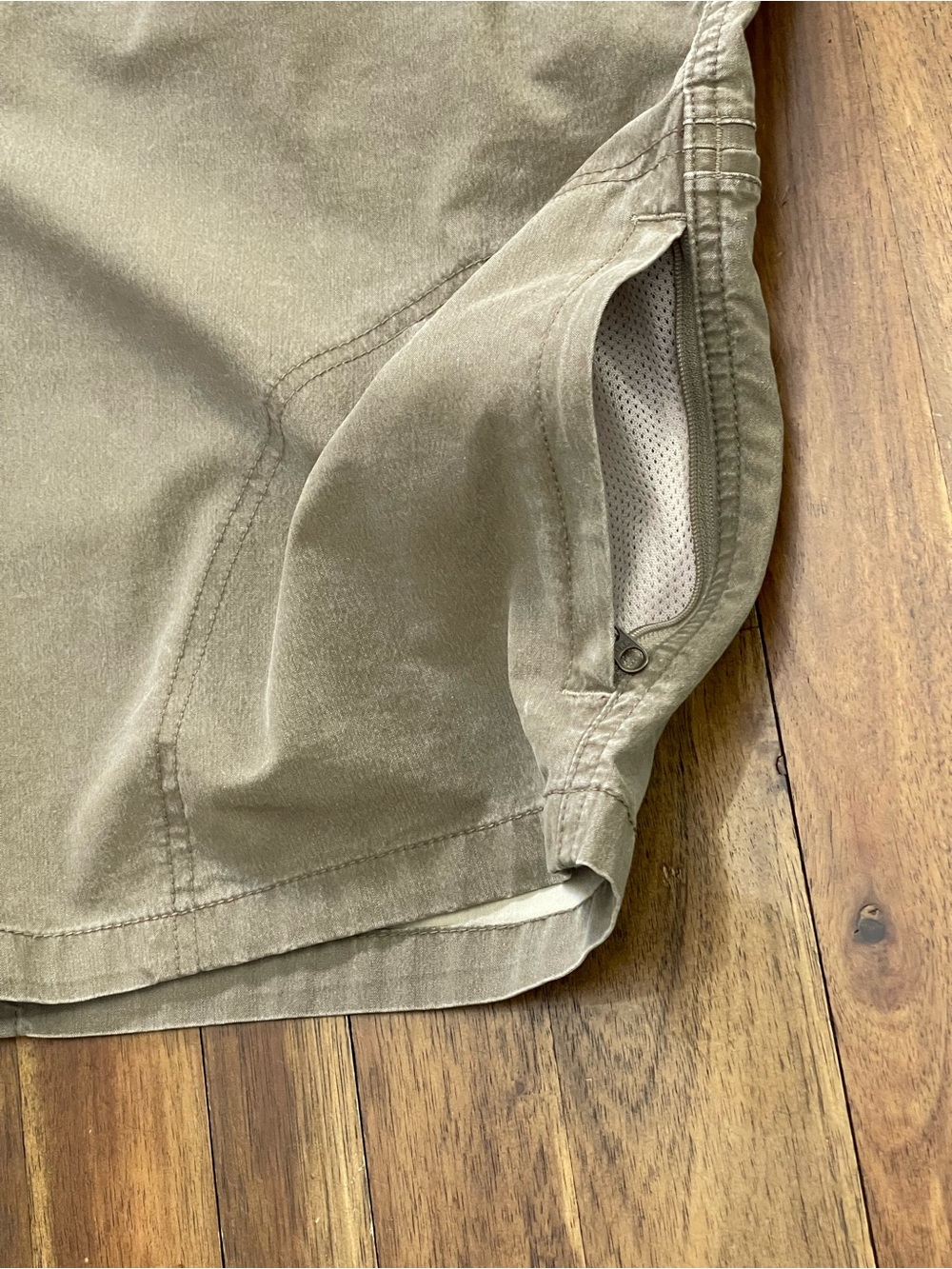 KUHL Ramblr Men’s Khaki Hiking Shorts -
Size 34 - Picture 9 of 15